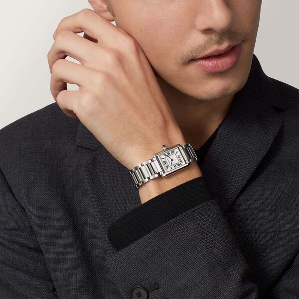 Tank Must 29 X 22 mm solarbeat en acier inoxydable, petit mod&egrave;le